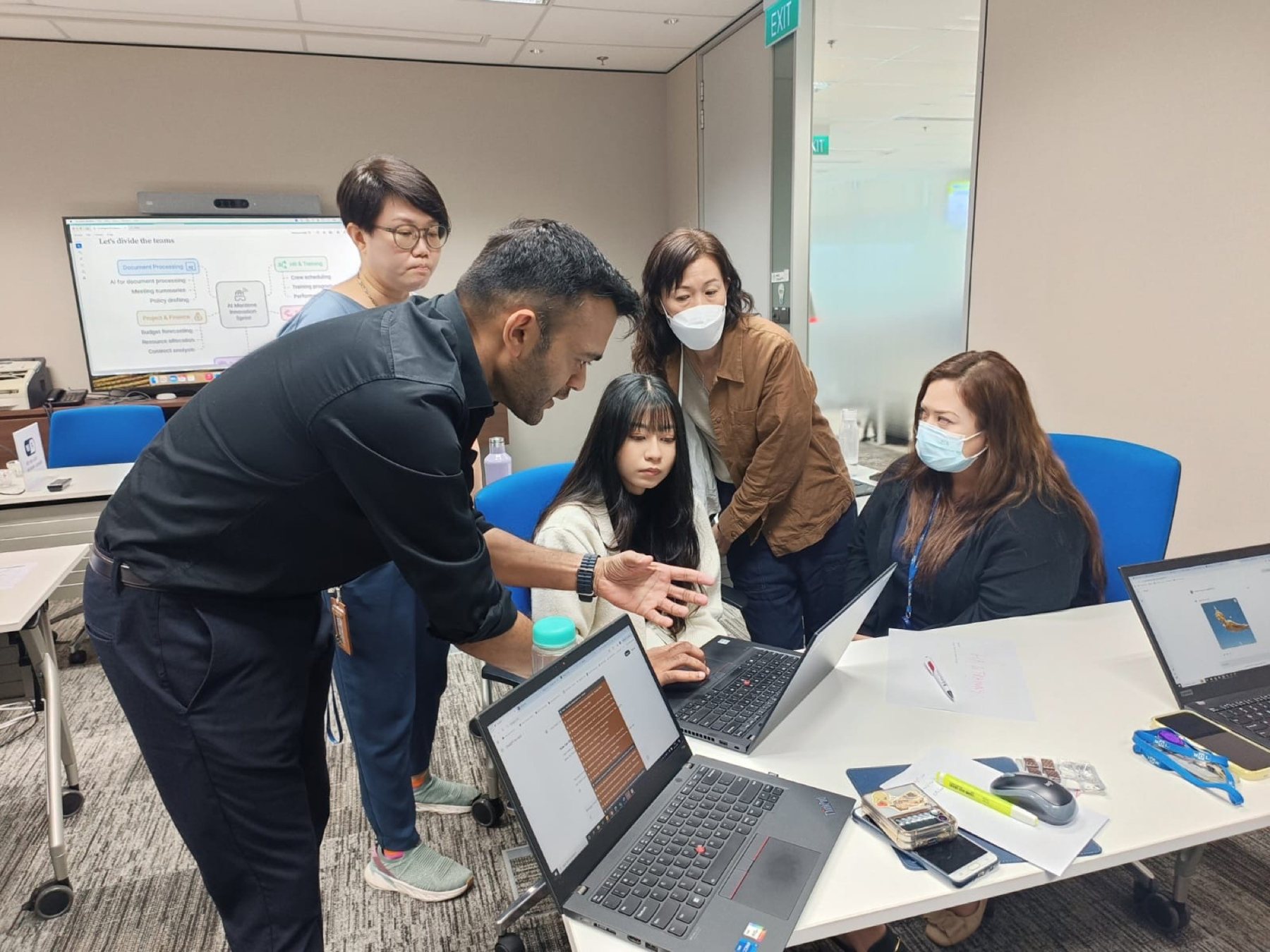 Hands-on session at the table